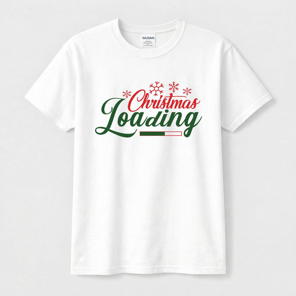 Camiseta Navideña Christmas Loading Cursiva