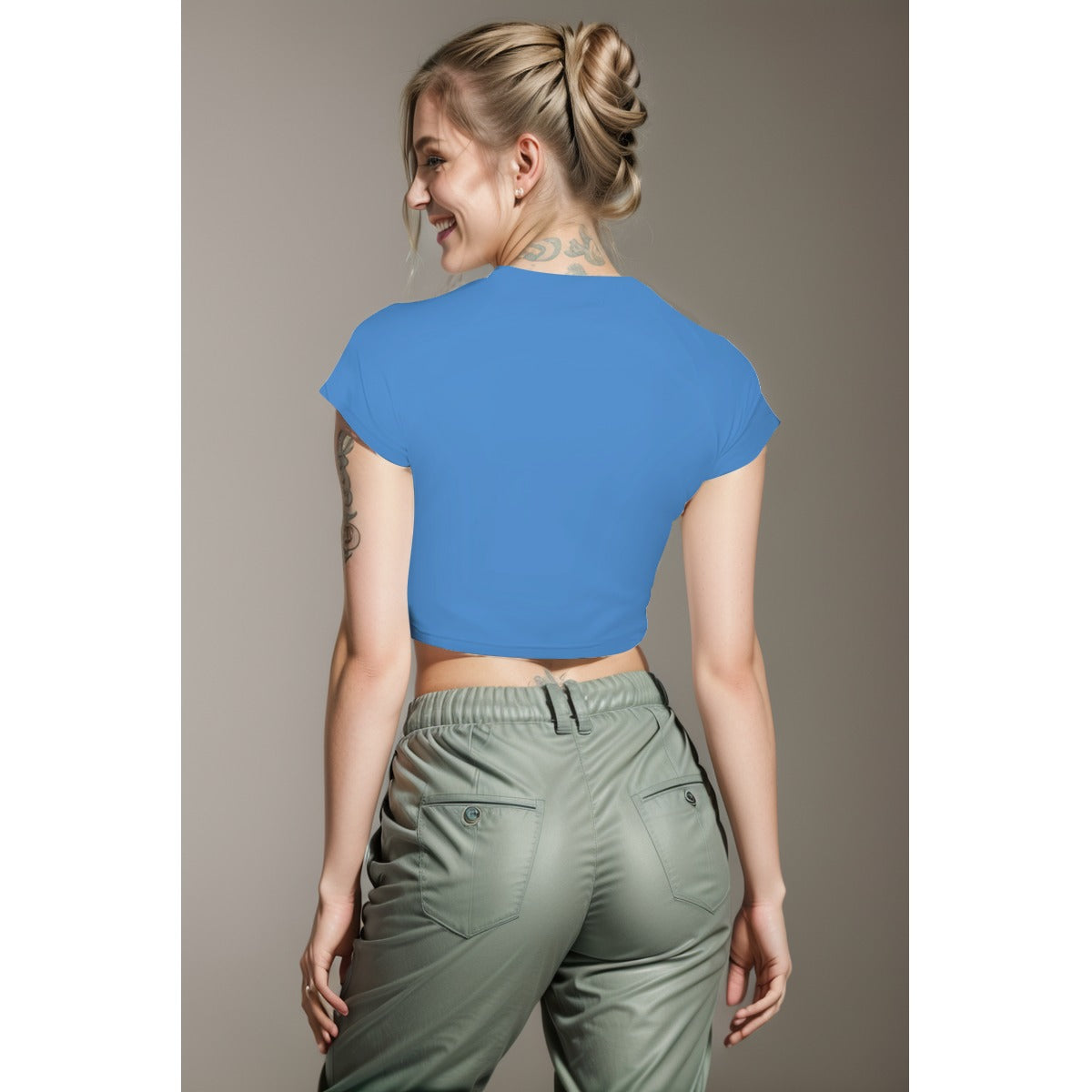 Top Crop Raglan Mujer “Proud Nicaraguan” – Camiseta Corta Nicaragua Moderna