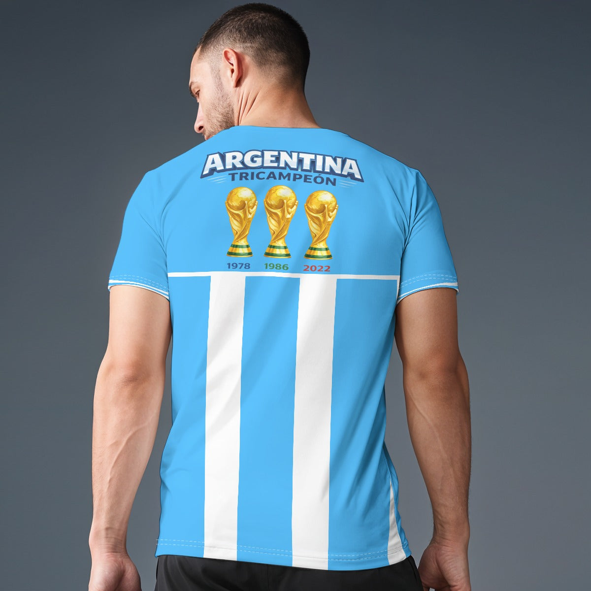 Camiseta Argentina Tricampeón del Mundo con tres copas y años 1978, 1986 y 2022