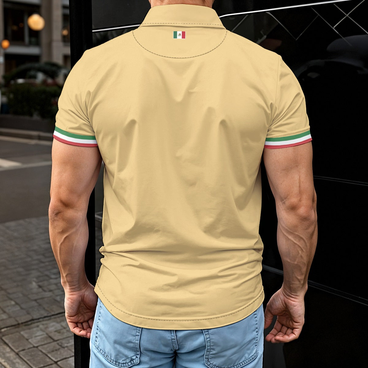 Polo México beige con mapa del país y diseño vertical moderno estilo deportivo