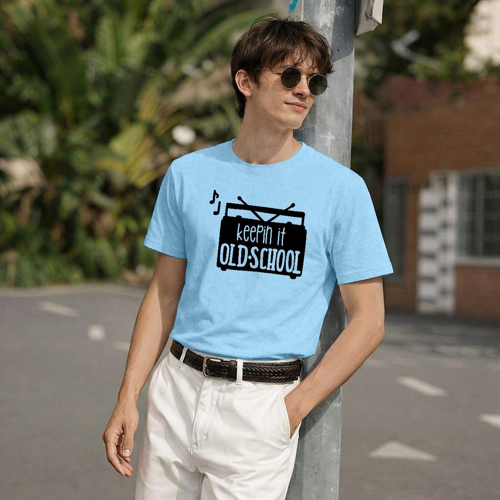 Camiseta Vintage 'Keepin It Old School' con Grabadora Retro