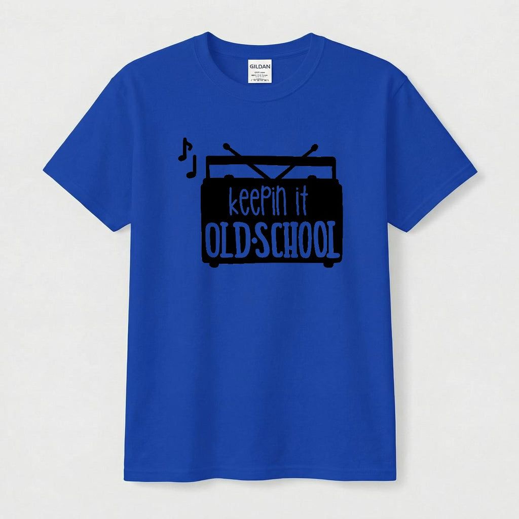 Camiseta Vintage 'Keepin It Old School' con Grabadora Retro