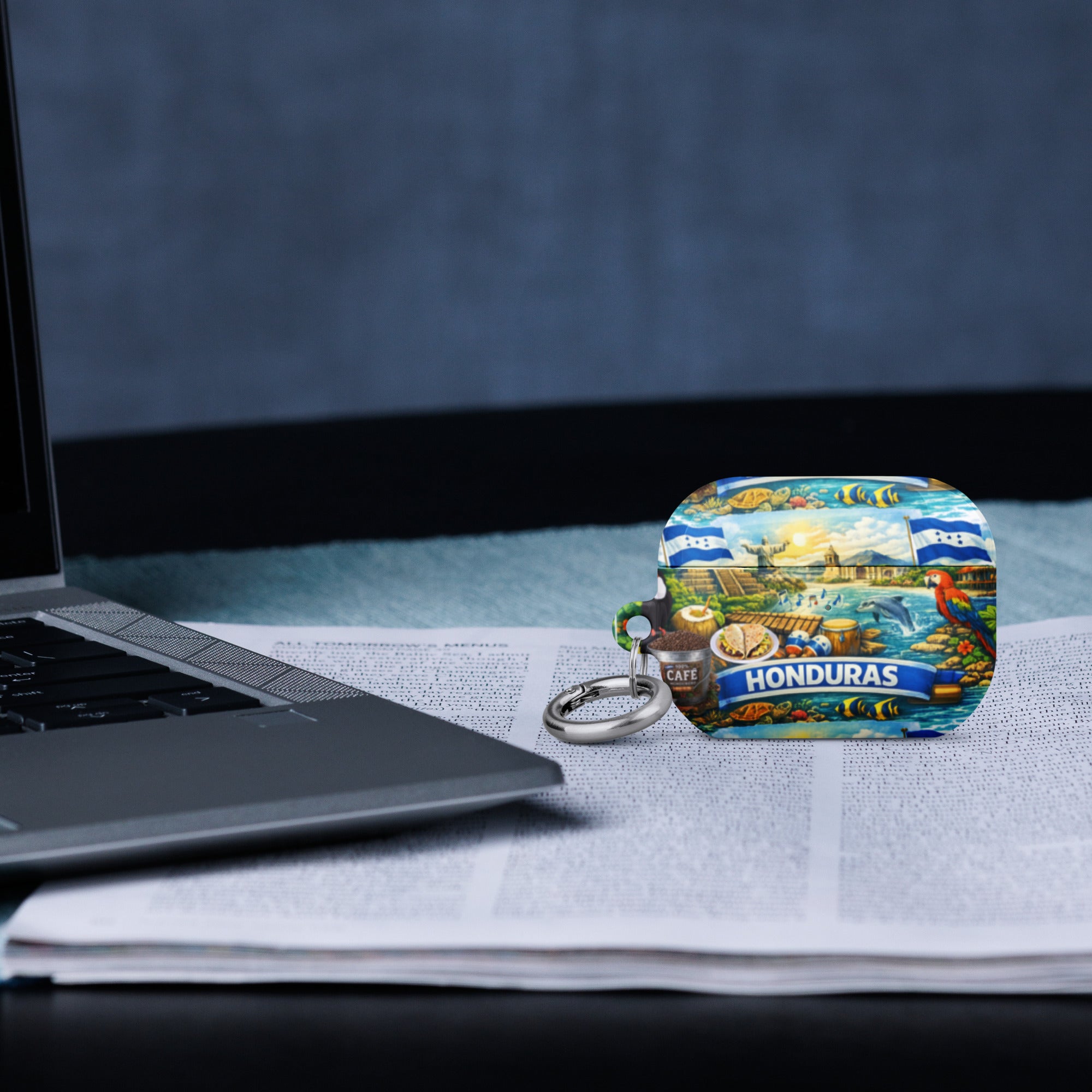 Funda para AirPods Honduras diseño cultural con anillo metálico