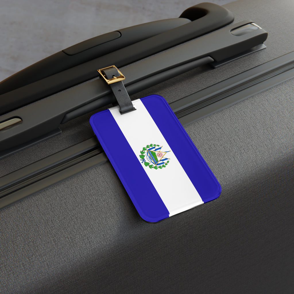 Etiqueta de equipaje El Salvador con bandera azul y blanco y correa de cuero